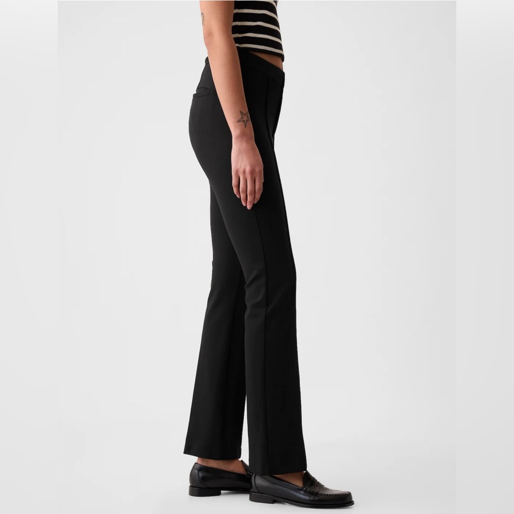 NWT Gap Mid Rise Ponte Crop Kick Pants